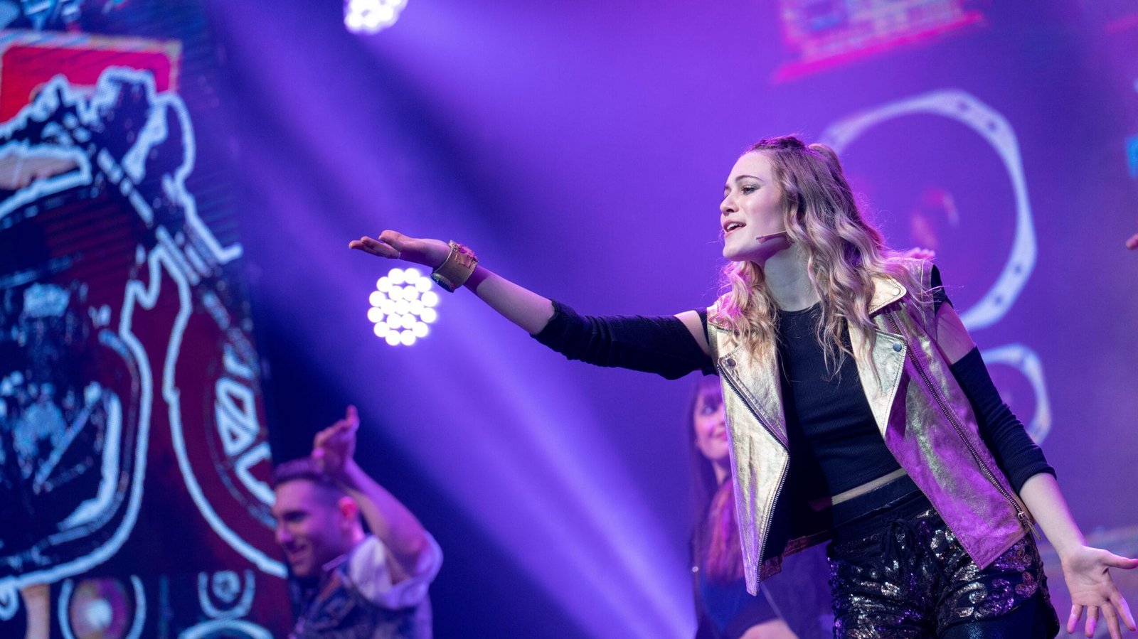 ENTRELAZADOSLIVEadelanto 1 83 scaled