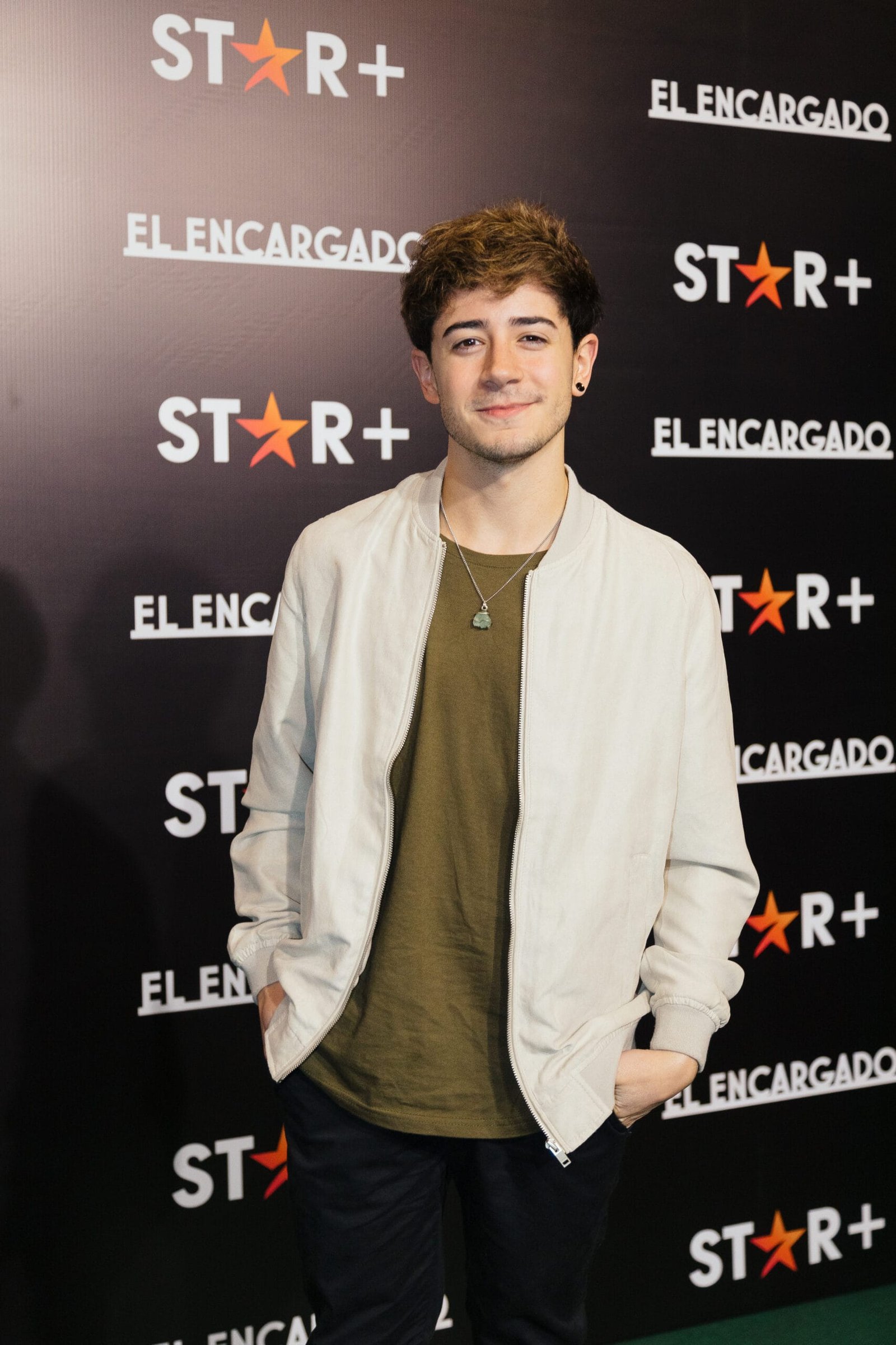 Avant Premiere El encargado Star 33 scaled