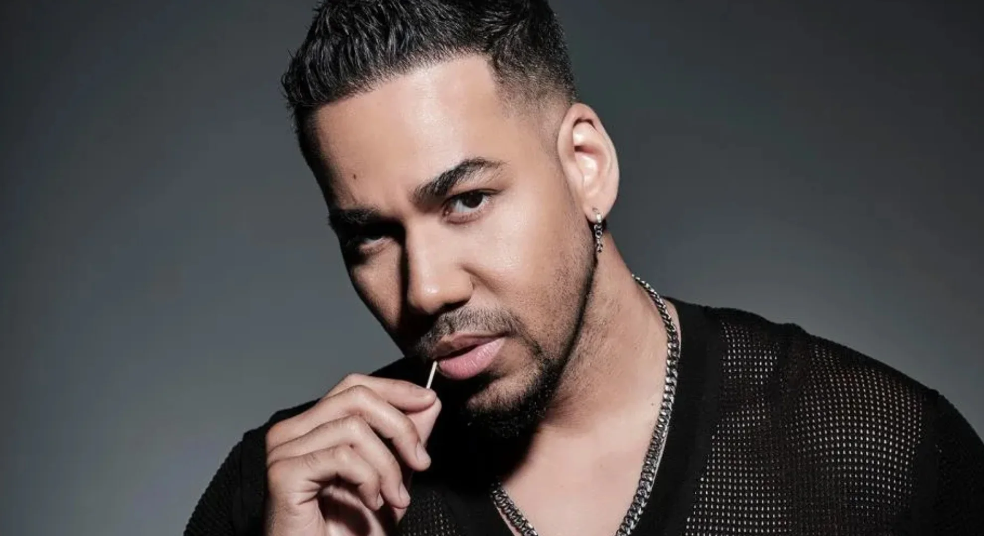 Romeo Santos celebra 1 año de lanzamiento de su Album La Formula Vol. 3 ...