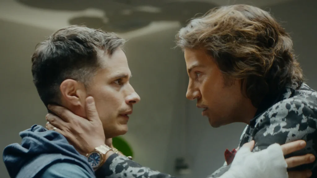 D LA MAQUINA ESTEBAN GAEL GARCIA Y ANDY DIEGO LUNA CORTESIA HULU